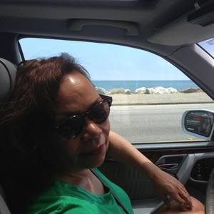 Meet your Posher, Debbie